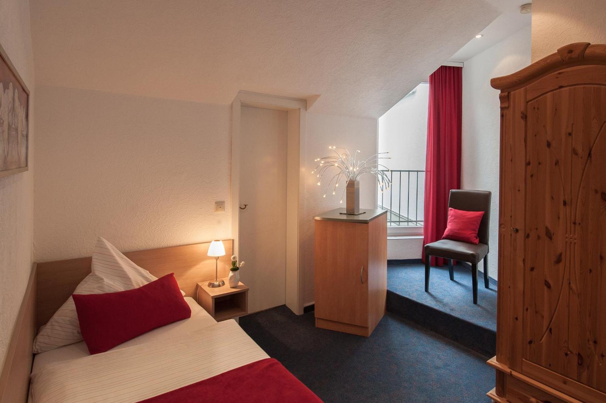 Hotel Koenig Remscheid Room photo